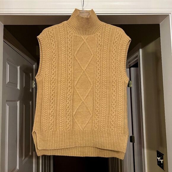 Vero Moda Cable Knit Camel Tan High Neck Sleeveless Sweater Vest US Size SMALL - Picture 1 of 2